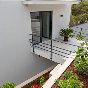 6 bedroom villa with infinity pool and sea views, Korcula Island, sleeps 12